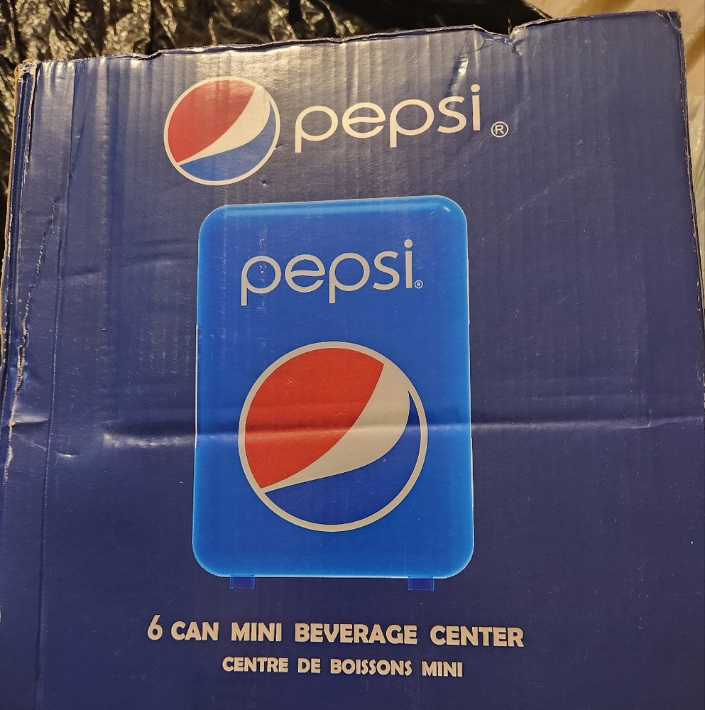 NWT Pepsi Mini Fridge
